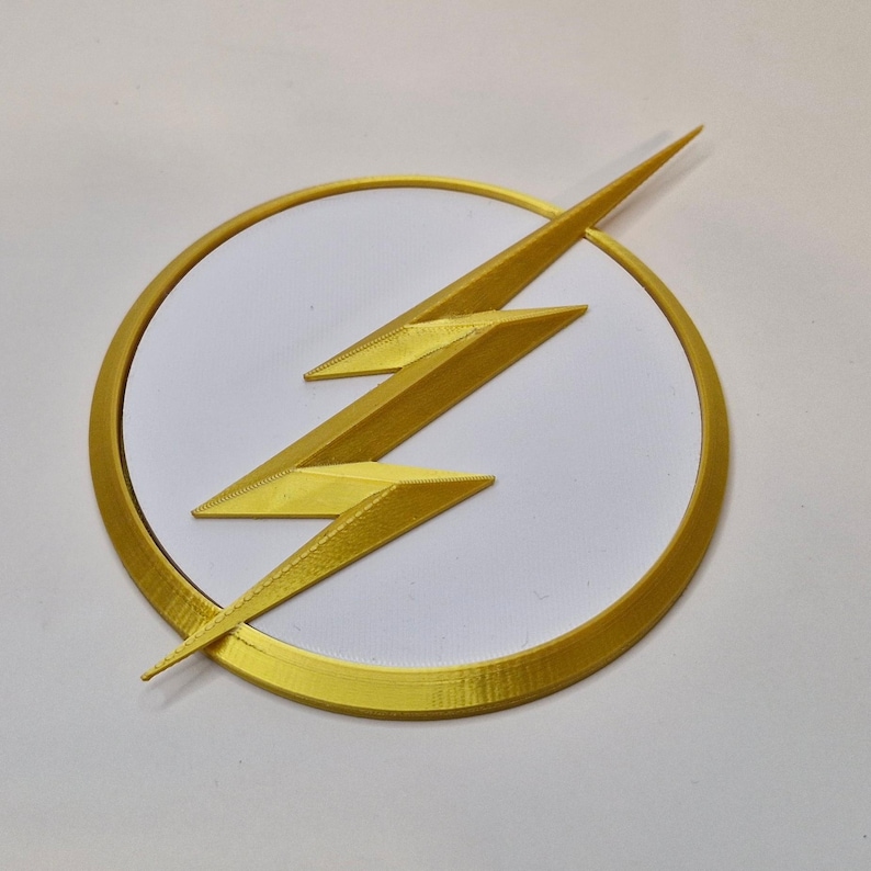 3D Printed Flash Emblem: Cosplay Costume Badge zdjęcie 8