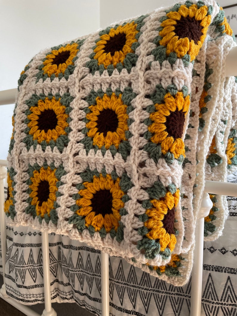 MADE TO ORDER // Sunflower Granny Square Blanket Etsy