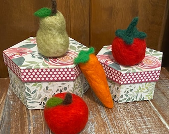 Needle Felted Fruits & Veggies, Felted tomato , Felted carrot, Felted apple, Felted pear