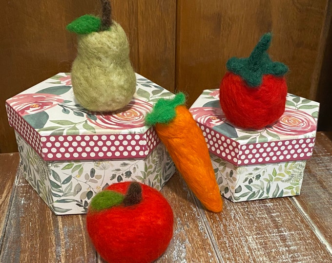 Needle Felted Fruits & Veggies, Felted tomato , Felted carrot, Felted apple, Felted pear