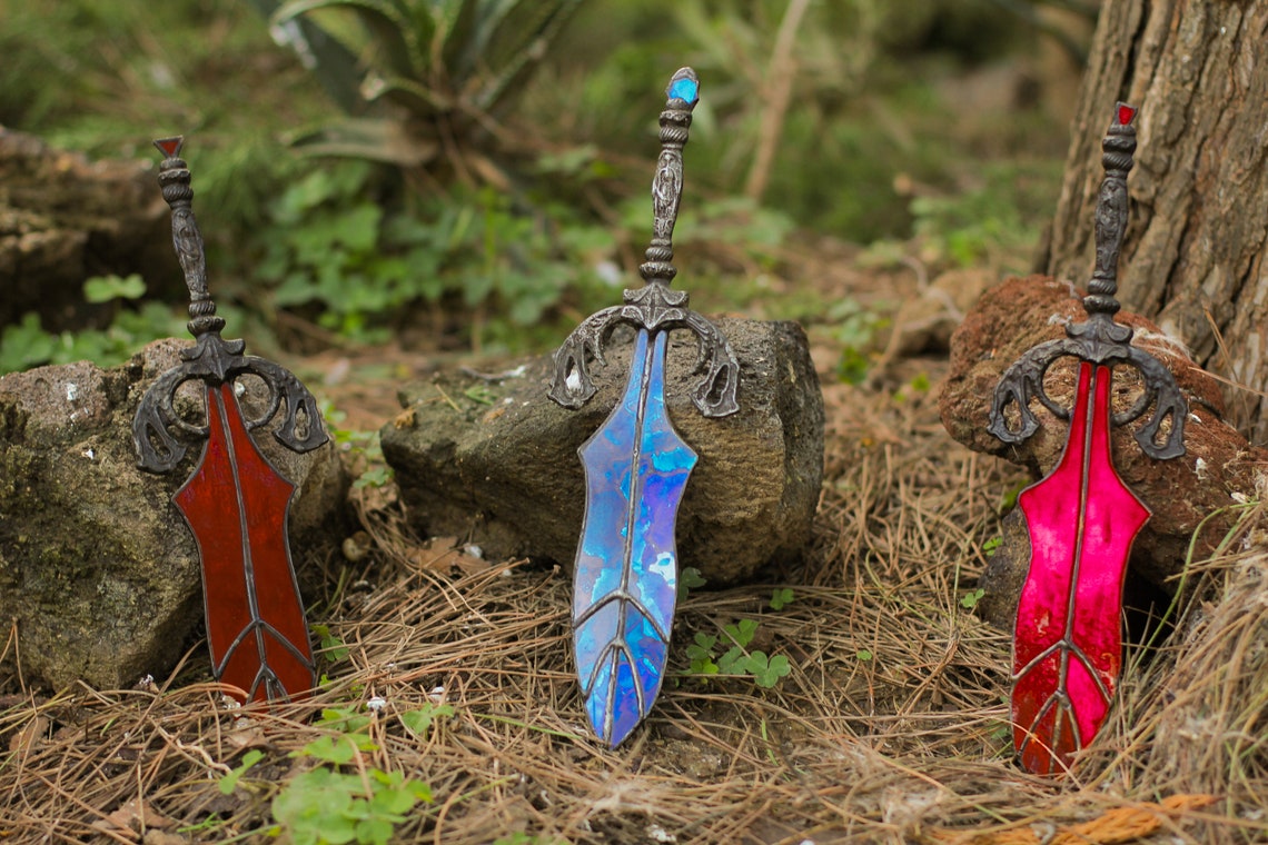 Red Glass Dagger Fantasy Glass Art Dagger Gothic Wicca Etsy