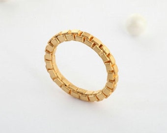 Modern Wedding Band -- Chain Link Ring in 14K Gold