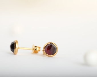 Garnet Stud Earrings, Garnet Earrings, Garnet and Gold Earrings, Gemstone Garnet Earrings.