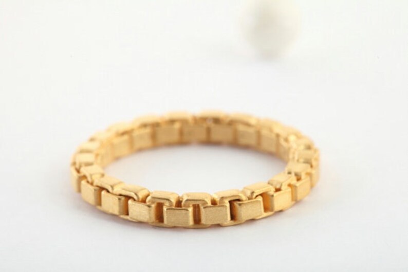 Modern Wedding Band Chain Link Ring in 14K Gold image 2