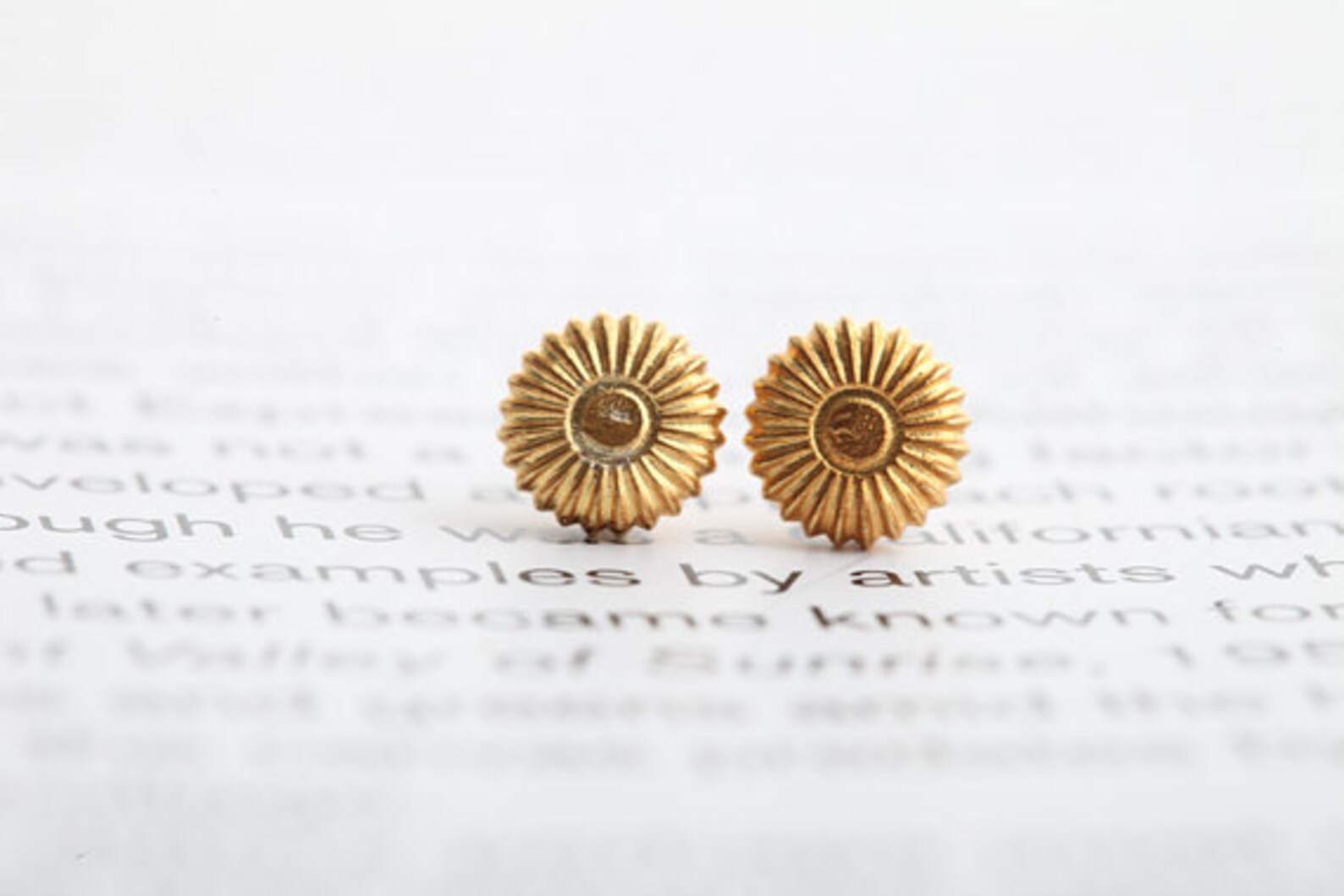 Gold Stud Earrings, Gold Earrings, Vintage Gold Earrings, Antiquestyle