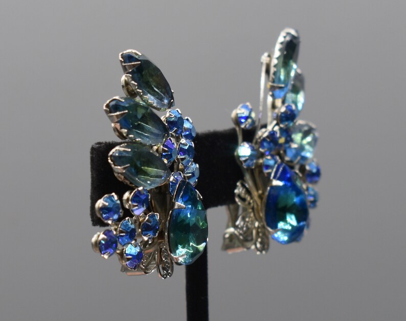 Blue Sparkling Rhinestone Earrings Clip