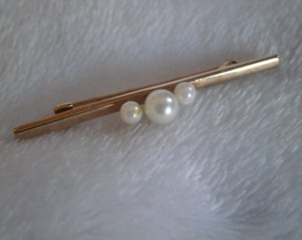9K solid gold 3 cultured pearls bar brooch