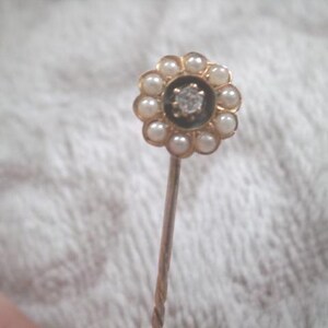 World FREEPOST! Antique Victorian Gold, natural Diamond & Pearl Floral Round Stick Tie Pin c1900