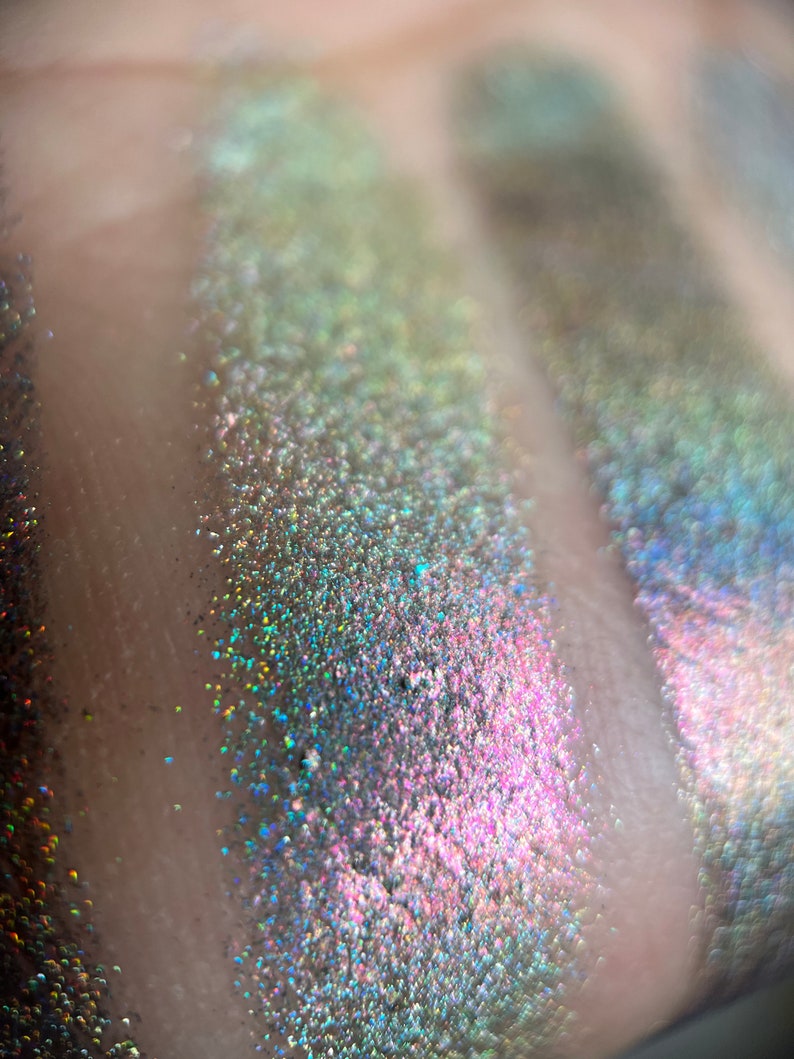 HONEY HOLO. Holographic multishifter pigment pressed image 4