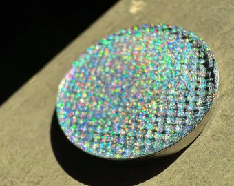 HELLO HOLO. Viral Nikkie Tutorials/ Holographic pigment pressed.