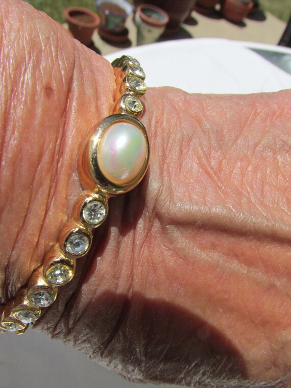 Beautiful Rhinestone and Pearl Bracelet