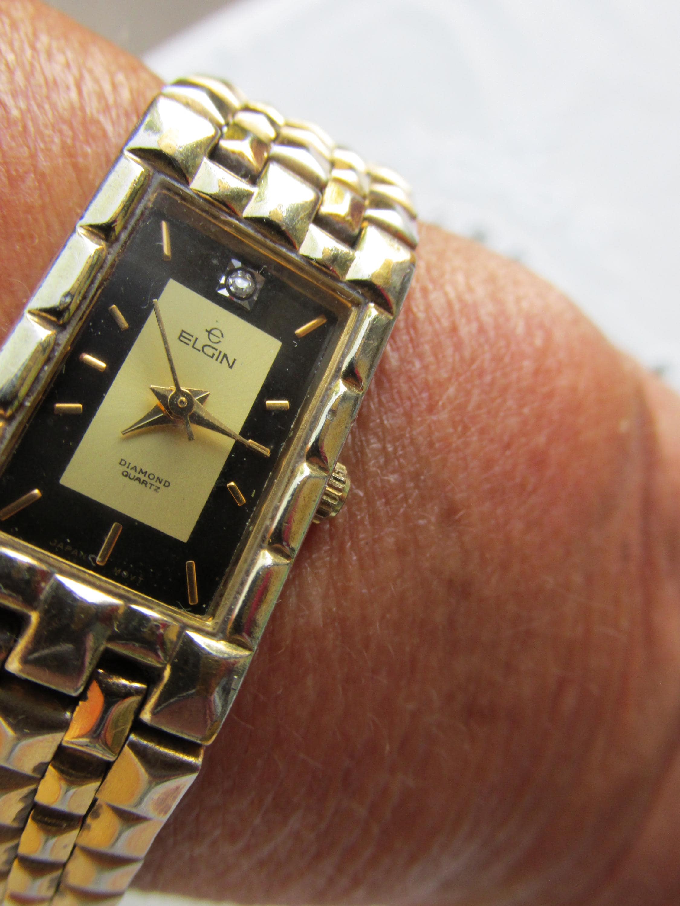 elgin diamond quartz watch japan movt