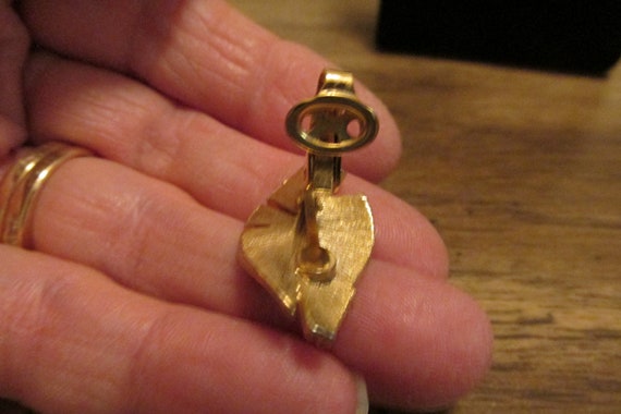 Sale Wispy Lovely Gold Leaf Clip on Earrings - image 4