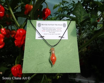 Worlds Hottest Necklace - ¡Vial que contiene polvo utilizable de Carolina Reaper!