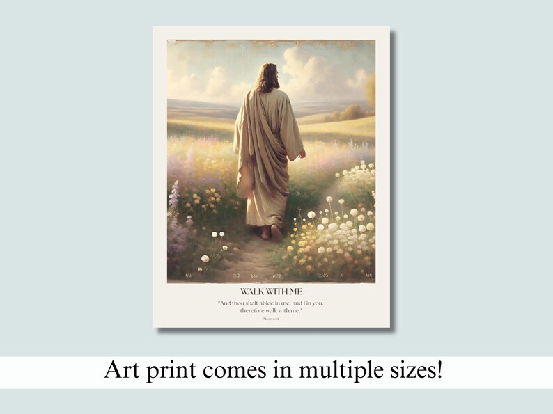Puede incluir: L&aacute;mina art&iacute;stica que representa una figura con una t&uacute;nica fluida caminando por un campo de flores. La obra de arte tiene una paleta de colores suaves y pastel con el texto "WALK WITH ME". La impresi&oacute;n est&aacute; disponible en m&uacute;ltiples tama&ntilde;os.