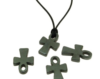 Pingentes de Cruz de Hematita Ankh. Cruz egípcia Ankh. Cruz de Hematita Ankh preta unissex vendida em pacotes de 2 unidades. Tamanho 30 x 20 mm