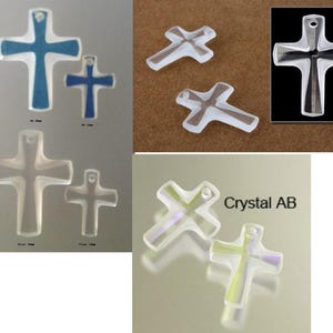 Pendente a croce Swarovski® Vintage 6860 Articolo n. 6860, Croce di cristallo, disponibile in Crystal Clear/Frosted e Crystal AB/Frosted da 12 e 20 mm