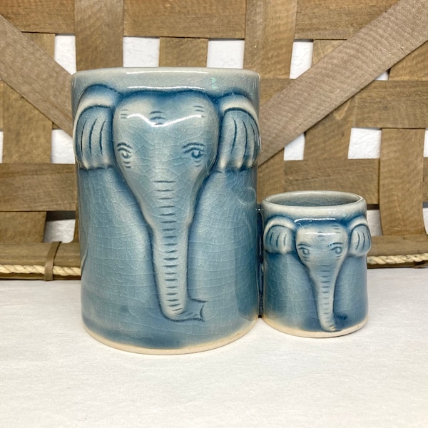 Rare Baan Celadon Wood Ash Glaze Elephant Planter Vase Chiang Mai