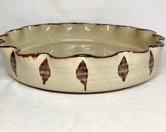 Vintage Handmade Stoneware Pottery Pie Dish 10”