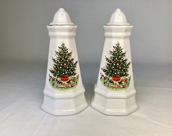 Vintage Pfaltzgraff Heritage Tree Christmas Salt and Pepper Shakers