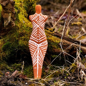 Venus Cucuteni Neolithic Goddess Great Mother Figurine Female  Venus Replica Sculpture