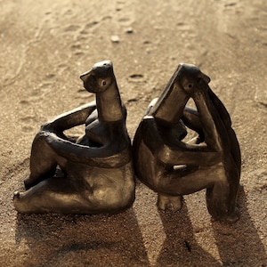 Thinkers of Hamangia,  natural ceramik sculptures of  anciet couple