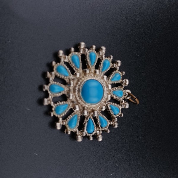 Vintage Southwest faux Turquoise pendant - For the jewelry collector