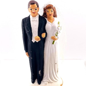 Vintage Chalkware Wedding Cake Topper - Bride and Groom - Bride has Real Veil - Small Cake Topper