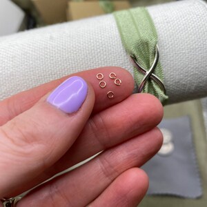 Jump Ring Maker 6-Color Assorted Jump Rings For Jewelry Making – Open Link Loops 4mm To 12mm, Alloy 6 Colors Jump Rings Findings - Foto 11