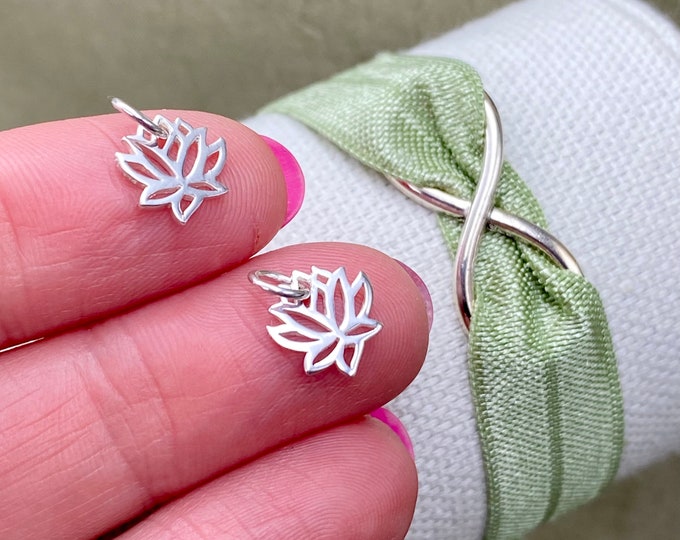Set of 2 x 925 Sterling Silver Tiny Lotus Charms - Drops for Earring Bracelet or Necklace - Meditation Peace - Wholesale Jewelry Supply F21