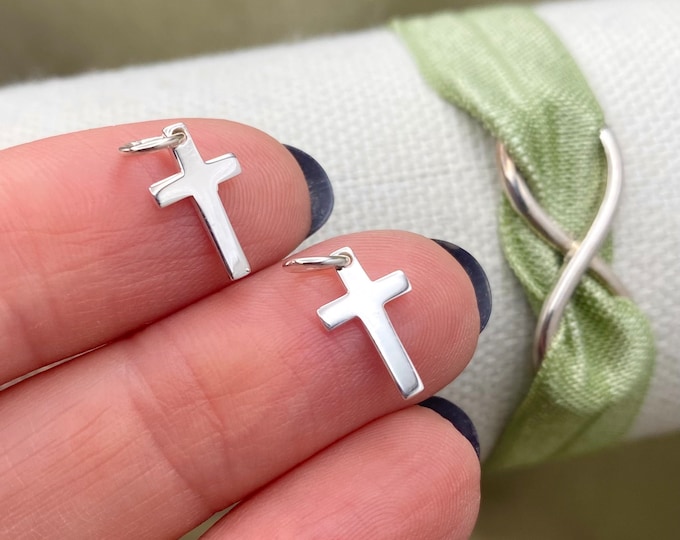 Set of 2 x 925 Sterling Silver Tiny Cross Charms - Religious Jewelry - Drops for Earrings Bracelet Necklace - Wholesale Jewelry Supply F33