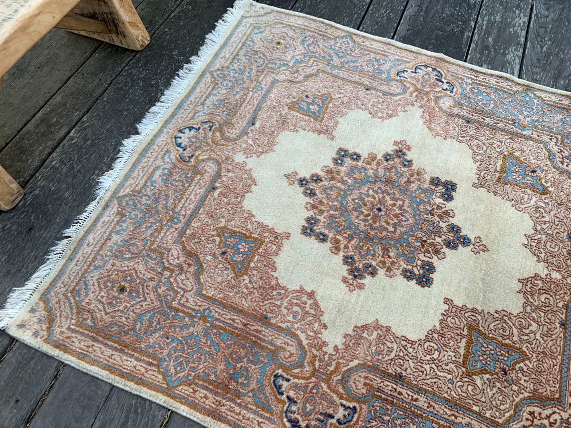 Vintage Square Persian Rug 5x5 Neutral Toned Bohemian Oriental Etsy