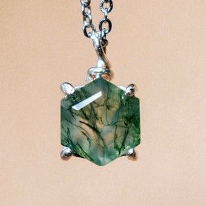 Hexagon Moss Agate necklace, moss agate necklace in silver, agate necklace, unique moss agate charm necklace, charm necklace