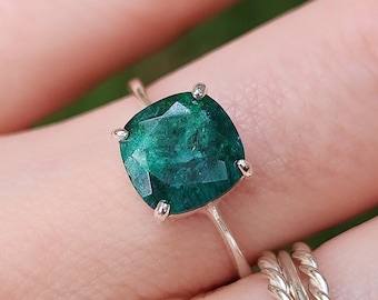 Emerald ring meant to last, stacking ring for daily wear that is extremely durable, natural emerald ring in silver yellow rose gold
