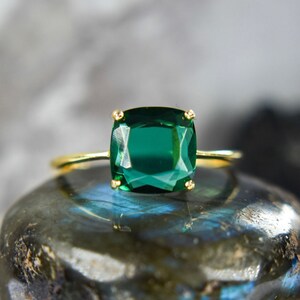 ring, lab green emerald, square stone, silver, yellow gold, rose gold
