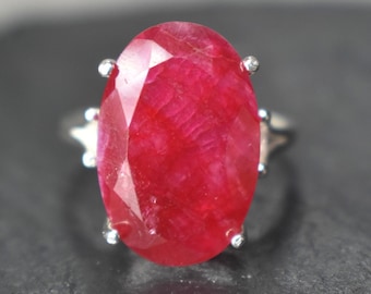 Large oval ruby ring, Statement oval ruby ring, large cocktail natural ruby ring, vintage ruby ring, ruby ring in silver, yellow, white gold