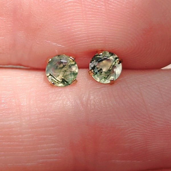 Moss agate stud, round small moss agate earring in flatback & screwback, green nature stud for cartilage in silver gold rose gold gift