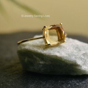 Natürlicher Citrin Ring, Gold Citrin Ring, Solitär Stapeln natürlicher Citrin Ring, quadratischer Citrin, November minimalistischer Citrin Geburtsstein Ring