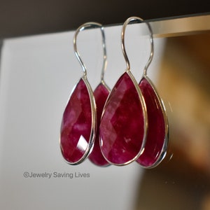 Grandes boucles d'oreilles pendantes en forme de larme rubis, boucles d'oreilles rubis poire rouge foncé en or, boucles d'oreilles pendantes rubis en forme de larme argent, or, or rose,
