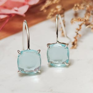 Aquamarine earrings, natural aquamarine earrings, light blue aquamarine earrings, dangle aquamarine earrings, raw emerald dangle earrings