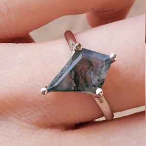 Last Call: Kite Moss Agate Ring, moss agate engagement ring, moss agate gold ring, moss agate, kite shape ring, moss agate statement ring