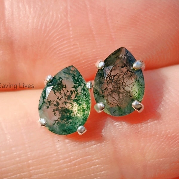 Teardrop moss agate studs, teardrop moss agate earrings, pear moss agate earring, green moss agate earrings, nature earrings, natural studs