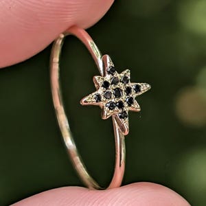 Onyx star ring, dainty black onyx 8-point star ring, black onyx stackable star ring, onyx celestial dainty ring gold, gold onyx ring