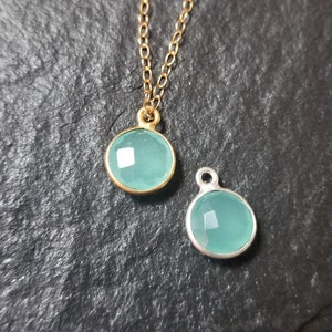 Dernier appel : collier de calcédoine aqua, collier de pierre de naissance de mars, collier rond de calcédoine brute véritable, petite pierre de naissance de mars aqua