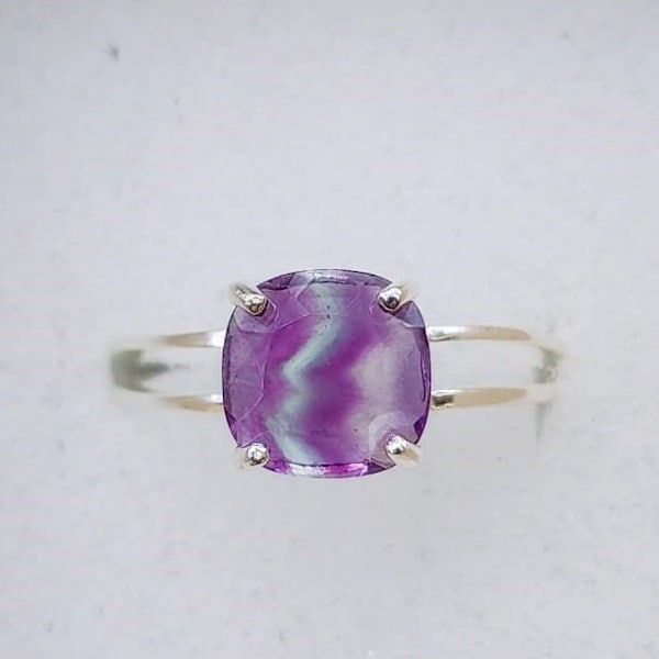 Anillo solitario de fluorita verde y púrpura natural, apilable, con auténtica fluorita verde y púrpura, fluorita natural única, fluorita arcoíris.