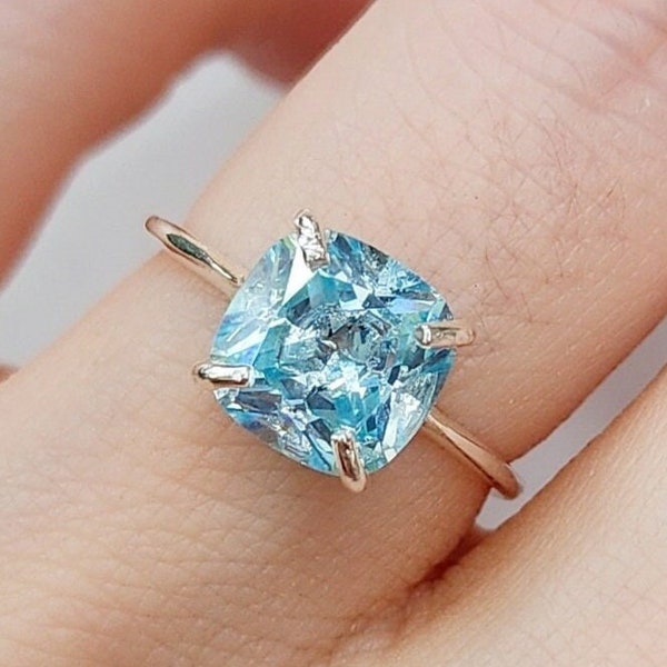 Brilliant cut aquamarine ring, aquamarine engagement ring, vintage aquamarine ring, Aquamarine birthstone ring, unique birthstone ring