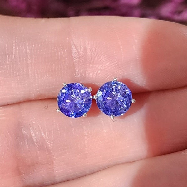 Tanzanite earrings, Natural tanzanites, vibrant purple tanzanite earrings, small tanzanite studs, brilliant cut tanz earrings, tanzanite