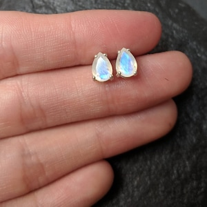 Teardrop Moonstone Earrings, teardrop rainbow moonstone studs, pear moonstone earrin, small genuine moonstone earrings, moonstone posts