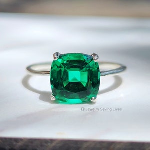 ring, brilliant cut green emerald, square stone, silver, yellow gold, rose gold