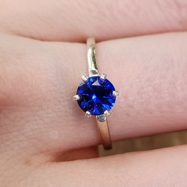 Natural Brilliant Cut Round Sapphire Ring, Sapphire Ring, Brilliant cut Sapphire, Sapphire Ring, Genuine Brilliant Cut Sapphire Ring,natural